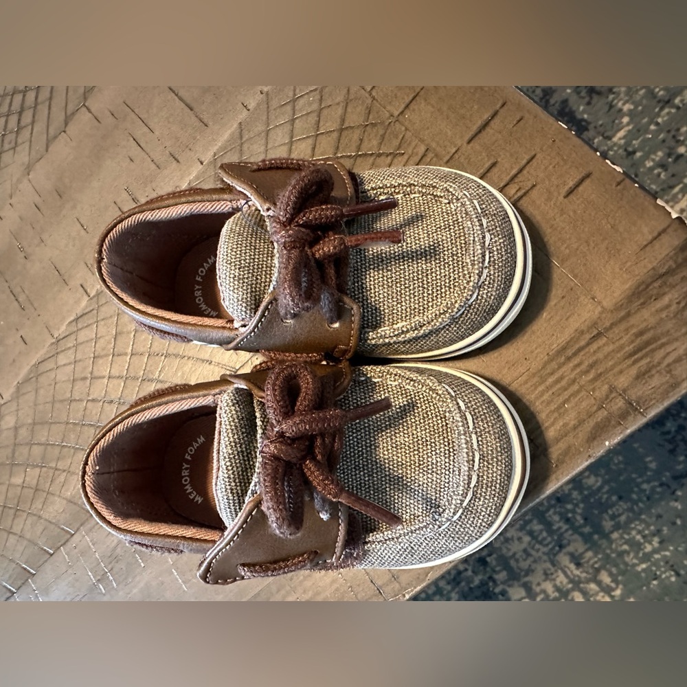 Size 3 baby topsiders